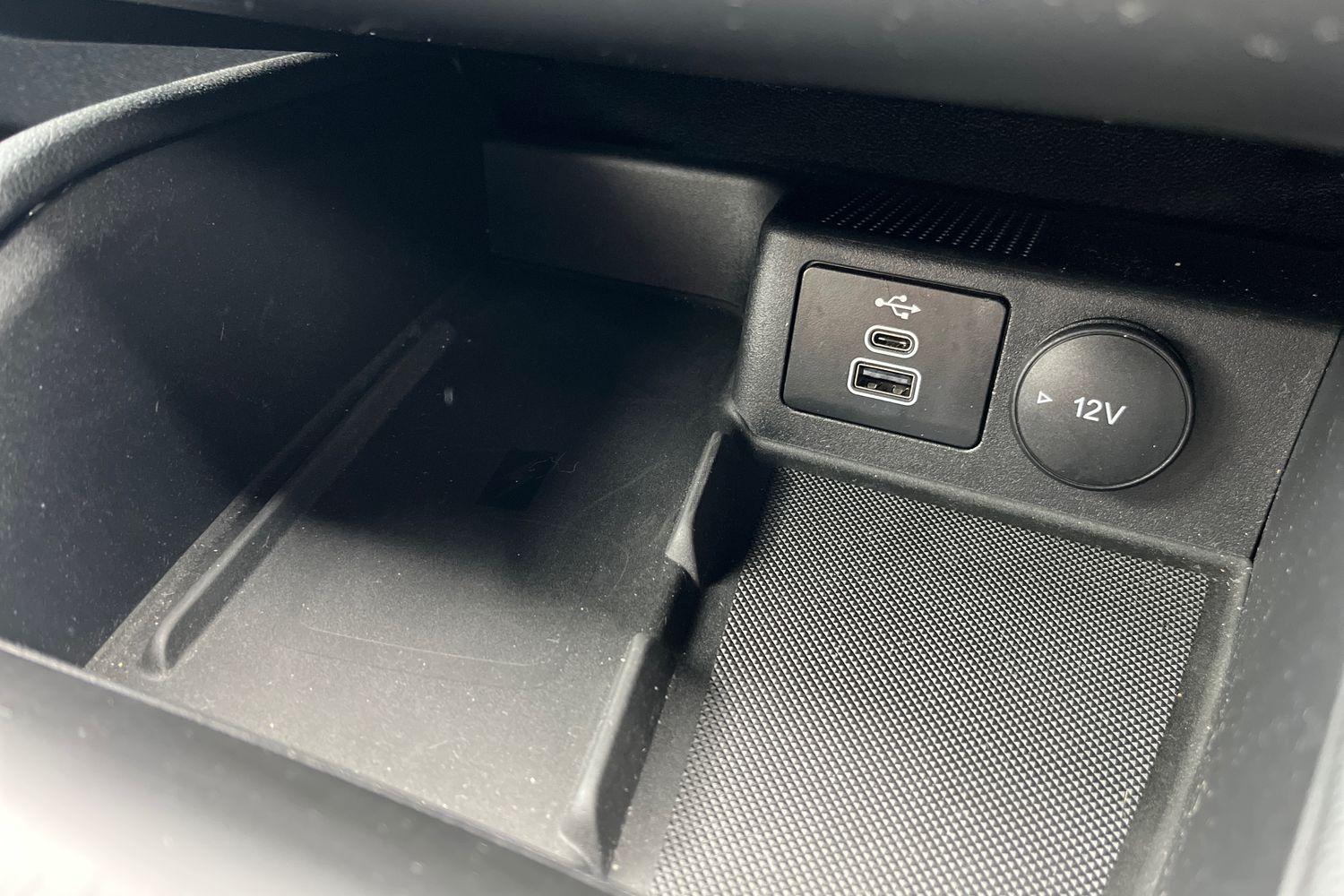 Ford KUGA Photo 34