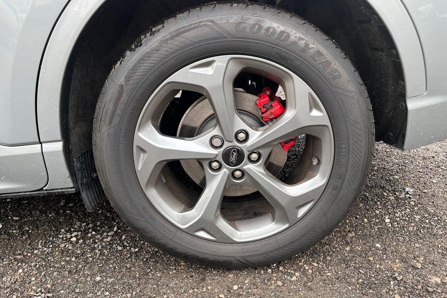 Ford Kuga Photo autoimg-219616163e2b72c239e246ad7c8aa49312b55965.jpg