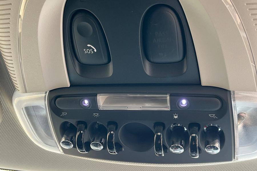 MINI HATCHBACK Photo autoimg-2197a6b6ddf46f53aecead2a909306b34bf70610.jpg