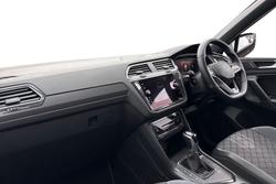 VOLKSWAGEN Tiguan Photo 2