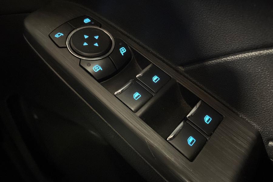 Ford KUGA Photo autoimg-219adf8347a5a09eebfc23088ddc61e67ec079bf.jpg