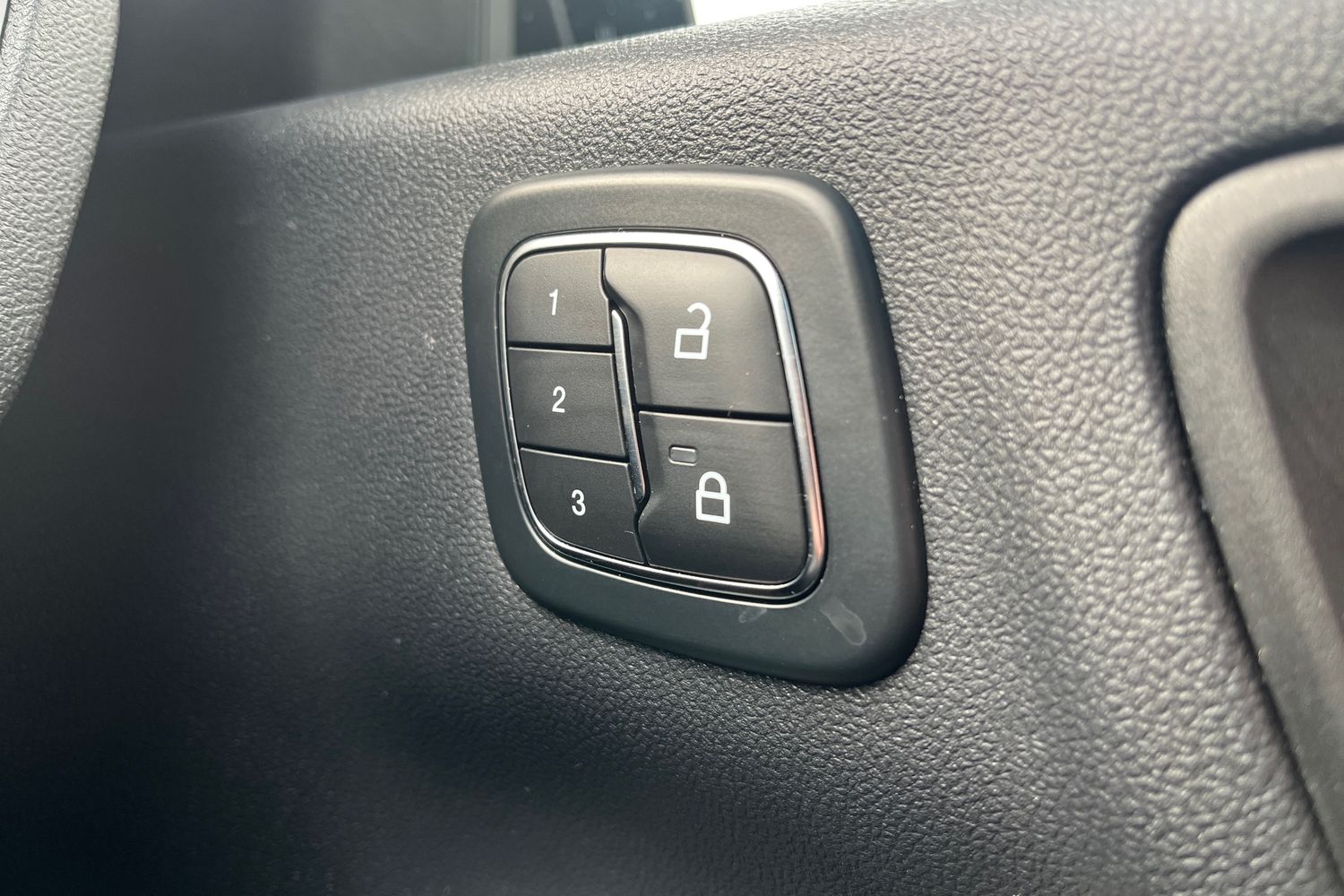 Ford KUGA Photo 38