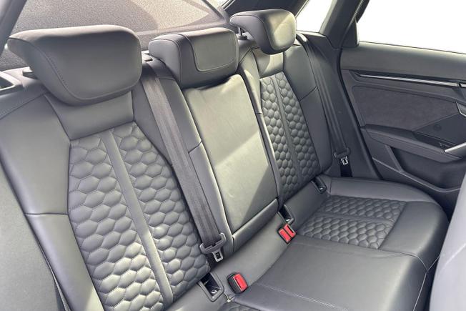 Audi RS3 Photo 10