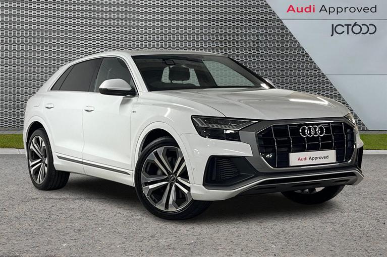 Used AUDI Q8