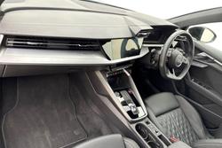Audi S3 Photo 2