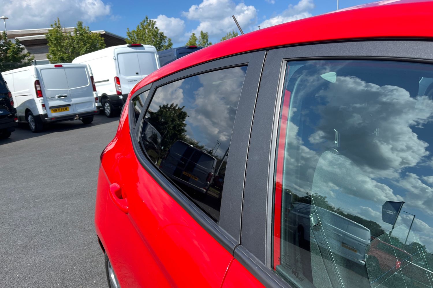 Ford FIESTA Photo 23