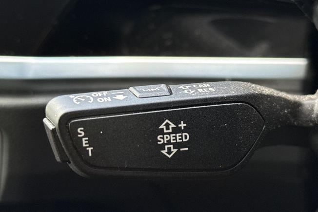 AUDI Q3 Photo 40