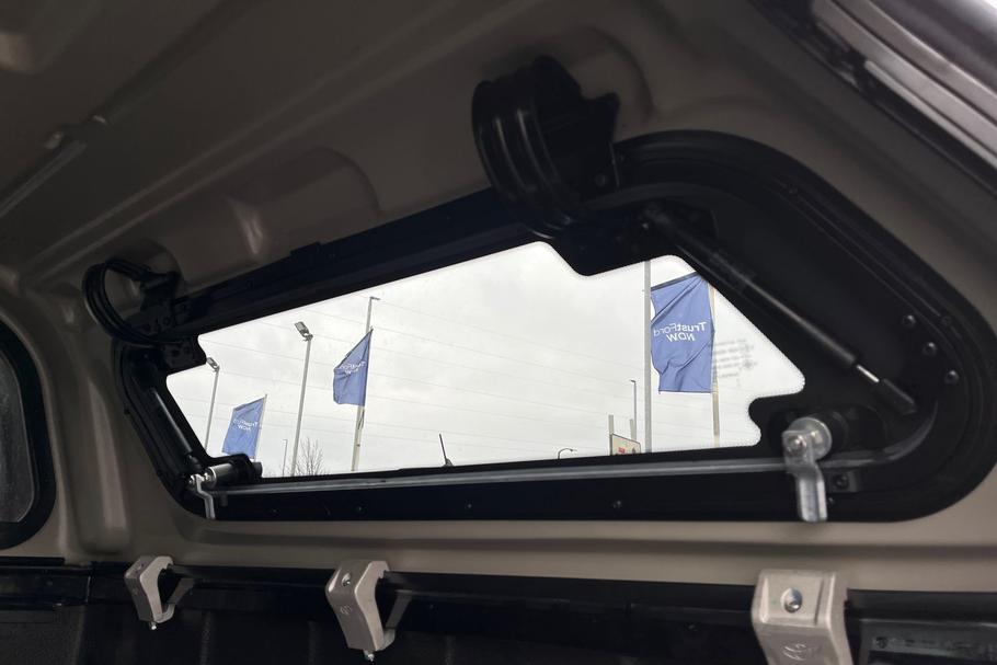 Used Toyota HILUX WD71GMY 4
