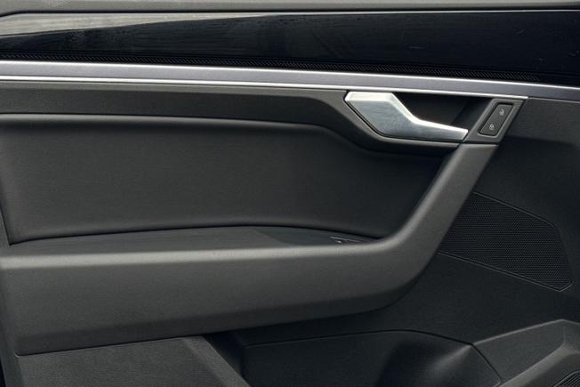 VOLKSWAGEN Touareg Photo 47