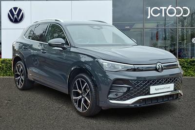 2025 VOLKSWAGEN Tiguan 1.5 TSI eHybrid 19.7kWh R-Line SUV 5dr Petrol Plug-in Hybrid DSG Euro 6 (s/s) (204 ps) at JCT600