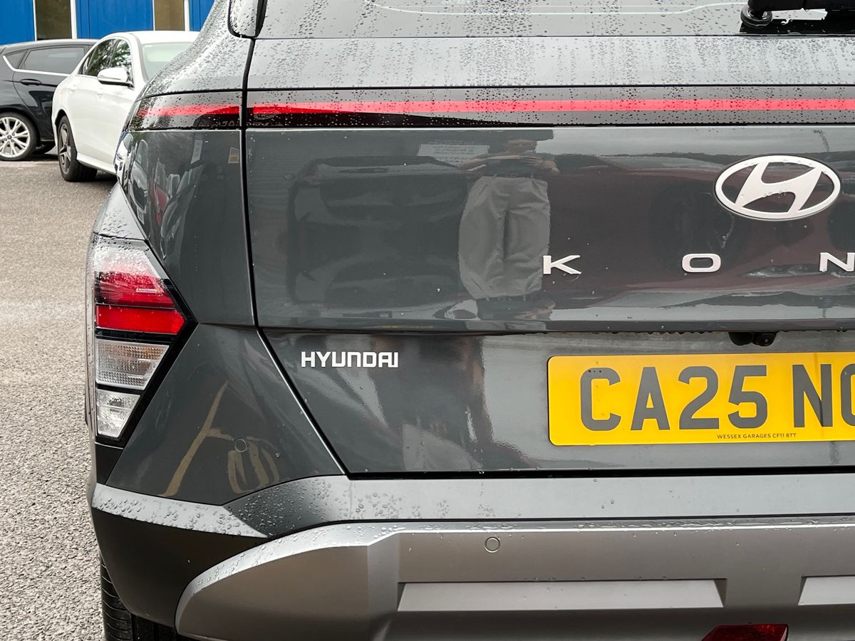 Hyundai KONA Photo 18