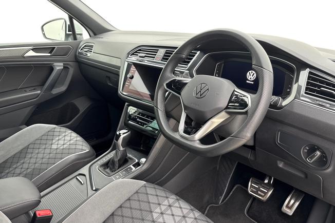 VOLKSWAGEN Tiguan Photo 6