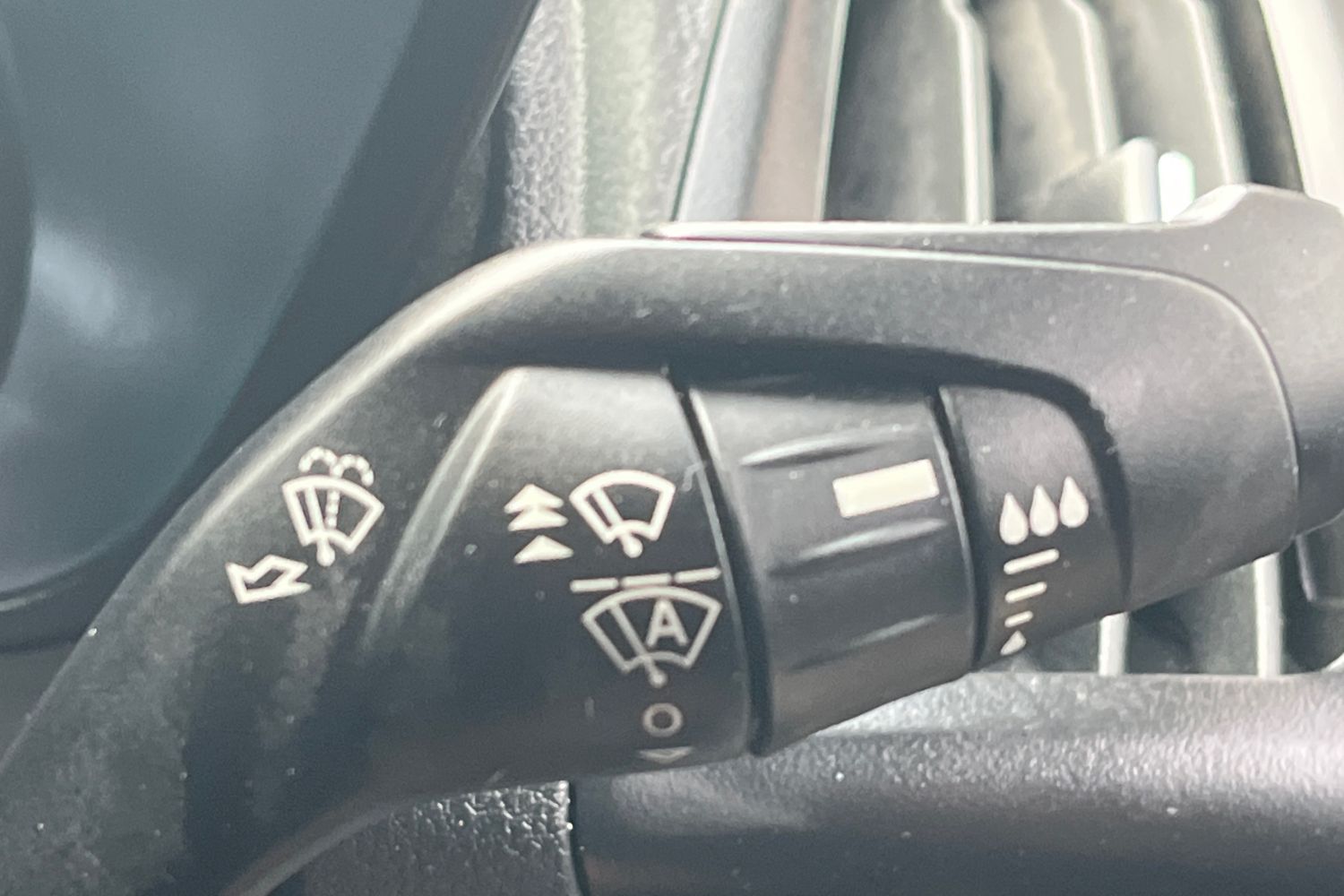 Ford TRANSIT CONNECT Photo 23