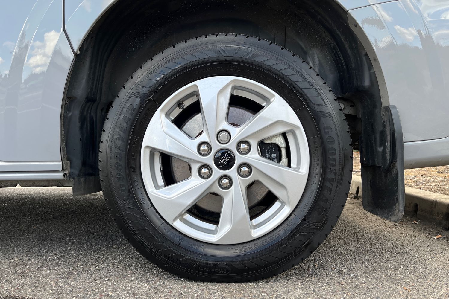 Ford E-TRANSIT CUSTOM Photo 21