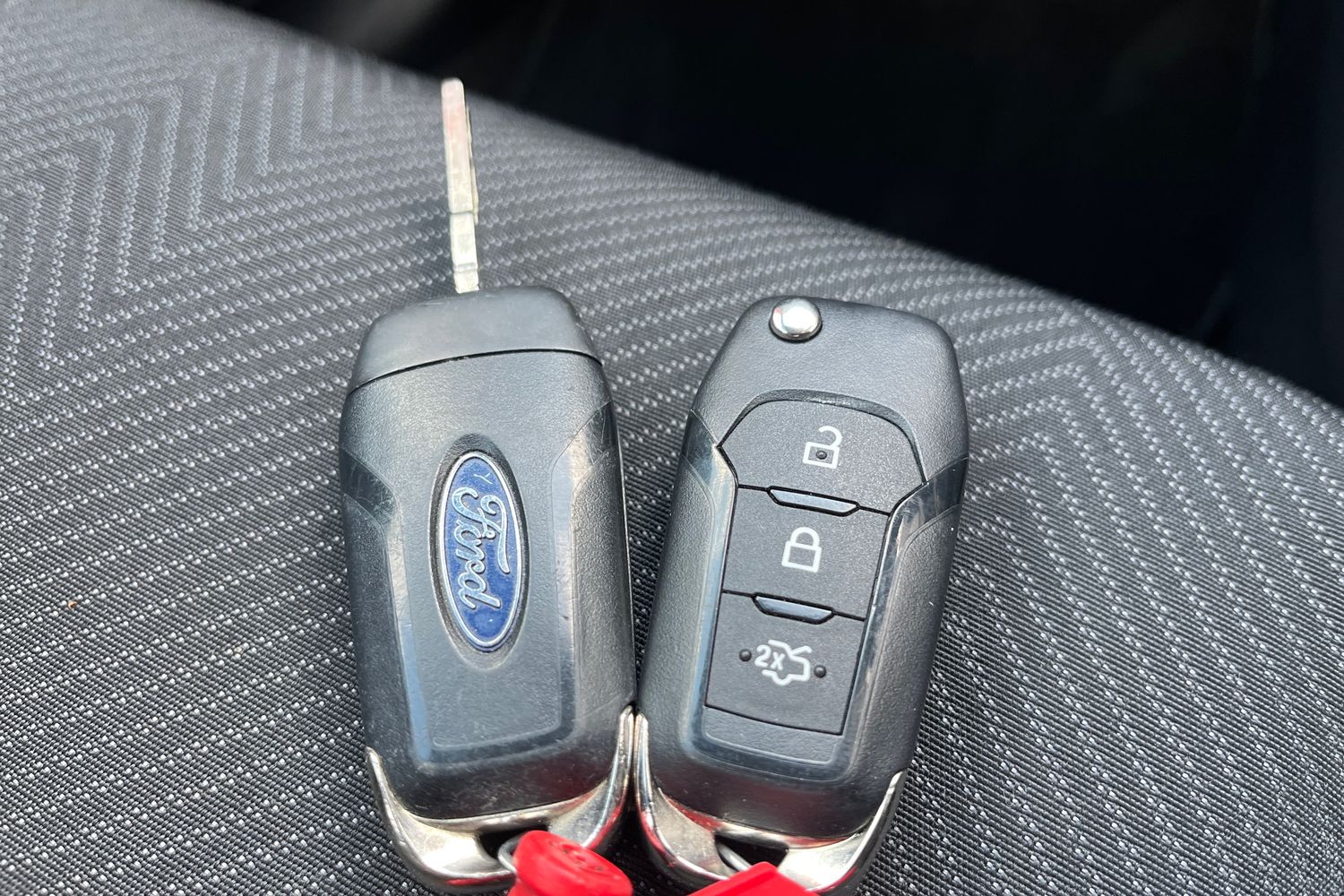 Ford FIESTA Photo 21