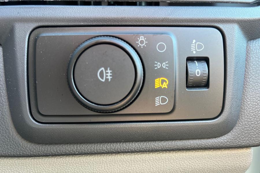Ford E-TRANSIT CUSTOM Photo autoimg-21b8ef1c5447dc74750ca964ad91a40e8a2a5a2e.jpg