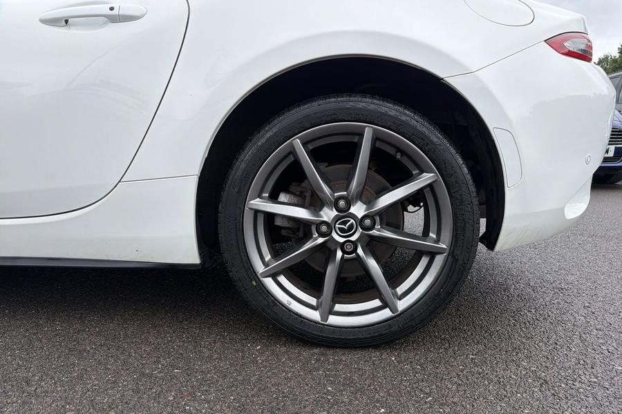 Mazda MX-5 Photo autoimg-21be9827464caa57e7fa8a738e38b1a12ae5c27c.jpg
