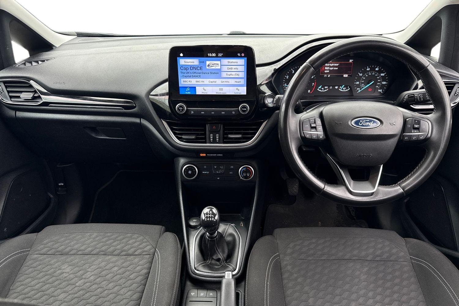 Ford FIESTA Photo 9