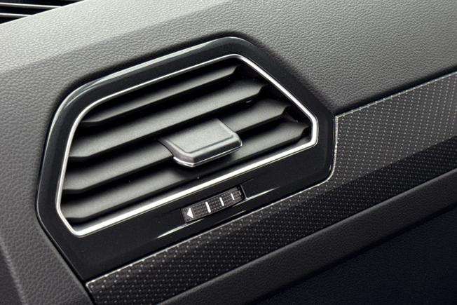 VOLKSWAGEN Tiguan Photo 46