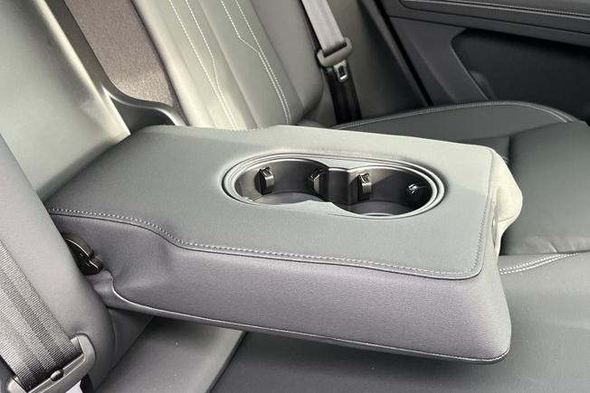 AUDI Q4 e-tron Photo 39