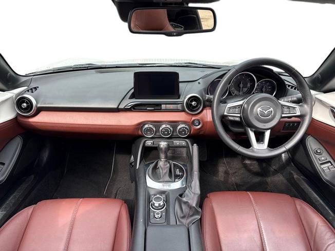 MAZDA MX-5 Photo 10