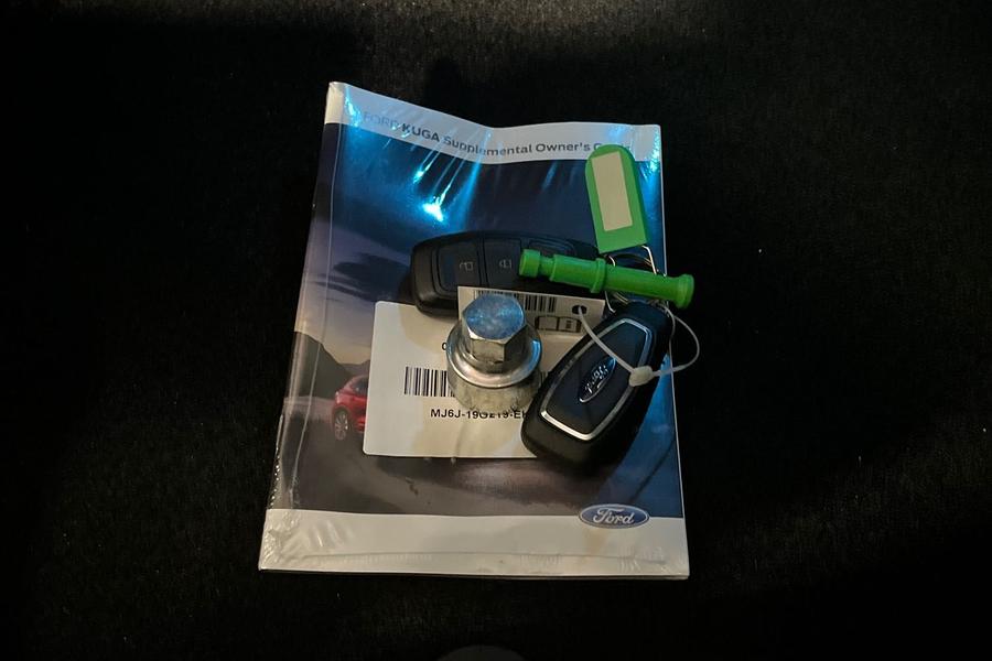 Ford KUGA Photo autoimg-21c2b009eaba08495c97a0b397bcaa34be535085.jpg