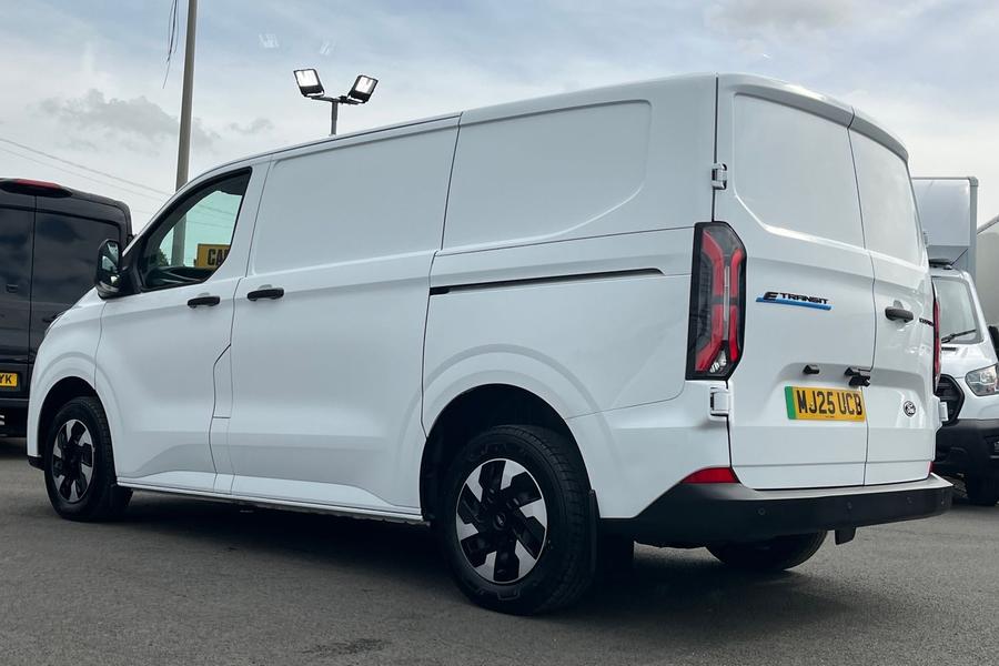Ford E-TRANSIT CUSTOM Photo autoimg-21c5c2118f8aa982005a8372da6c62e691e29b0c.jpg
