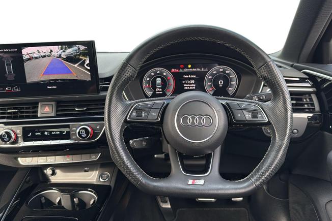 AUDI A4 Photo 11