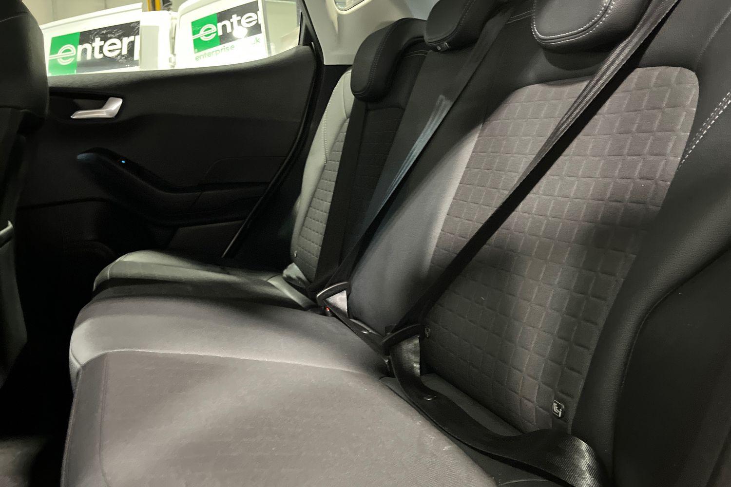 Ford FIESTA Photo 19
