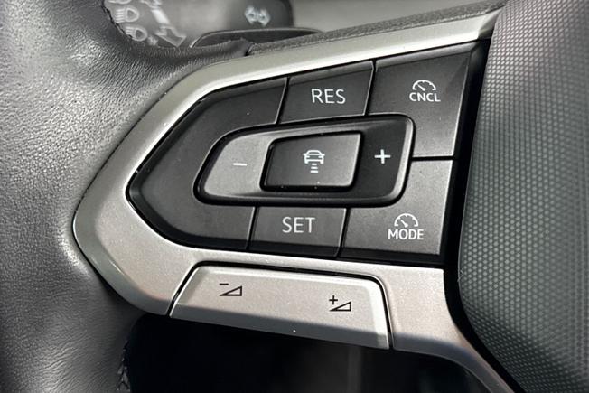 Volkswagen Golf Photo 16