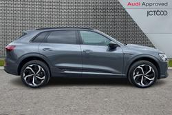 AUDI e-tron Photo 4
