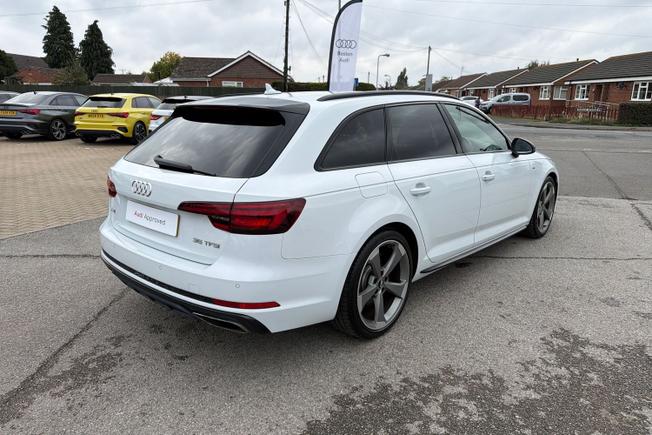 AUDI A4 Avant Photo 24