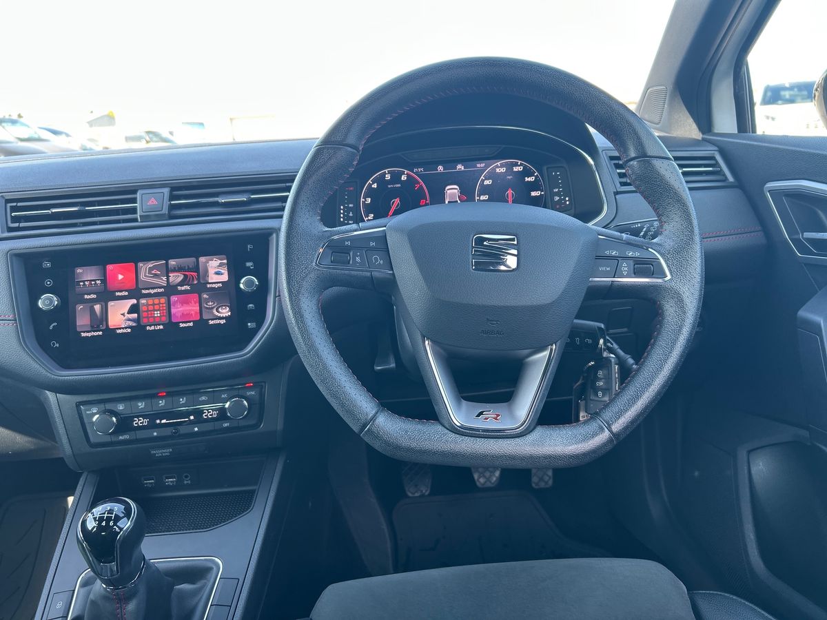 SEAT Ibiza Photo 13