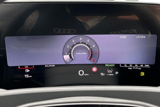 AUDI Q3 Photo 15