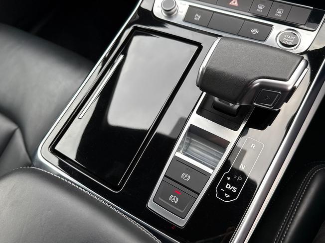 AUDI Q7 Photo 37