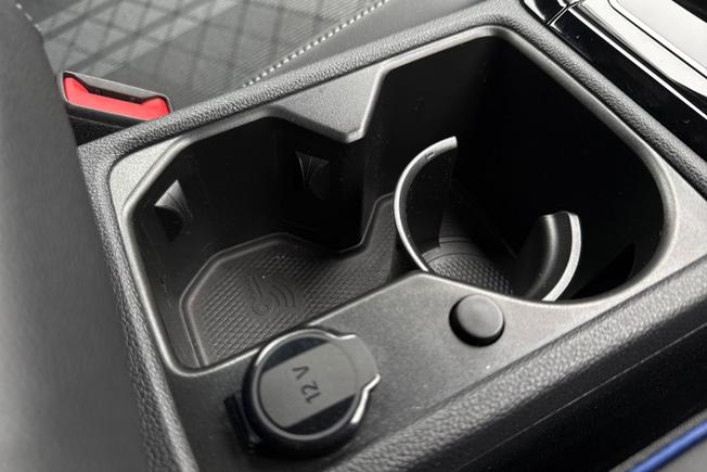 VOLKSWAGEN Golf Photo 22
