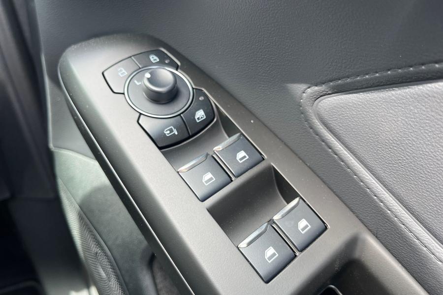 Ford FOCUS Photo autoimg-21dfc67a8ce1d18b43ebd42a63a63568a1596dff.jpg