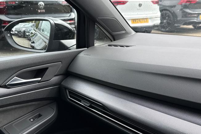 VOLKSWAGEN Golf Photo 40