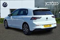 VOLKSWAGEN Golf Photo 3
