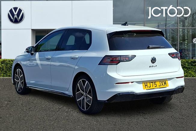 VOLKSWAGEN Golf Photo 3