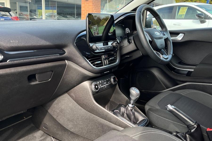 Ford FIESTA Photo autoimg-21e31dfd185d4258d5440da0f453b05f4d93cf31.jpg