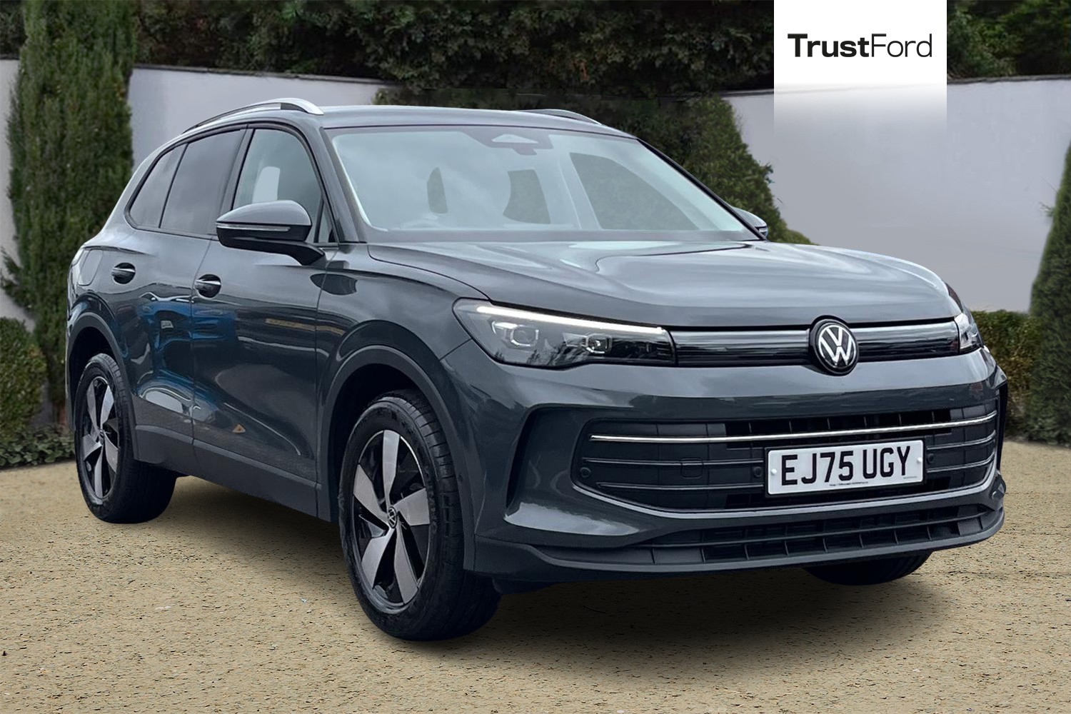 Volkswagen Tiguan Photo 0