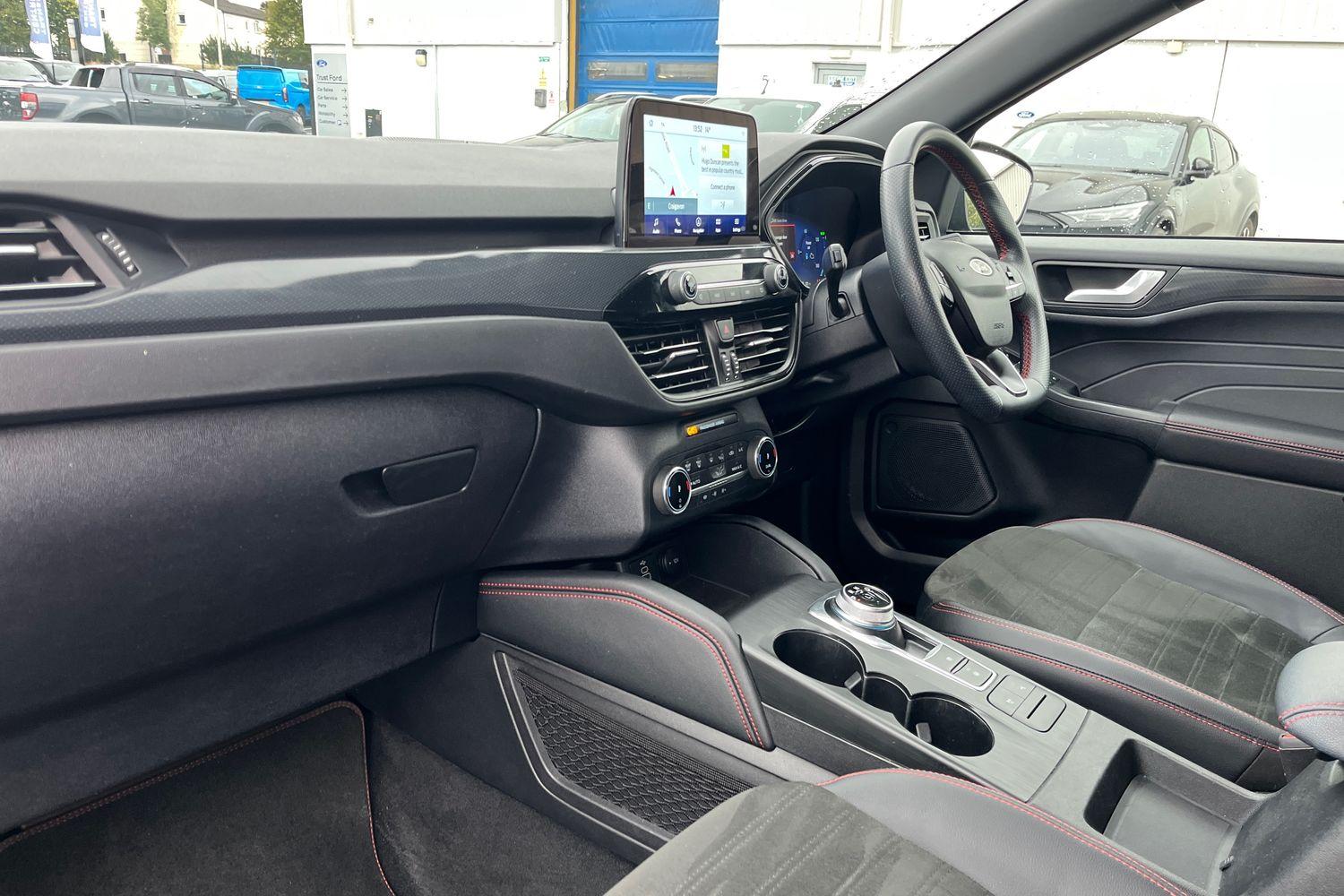 Ford Kuga Photo 17