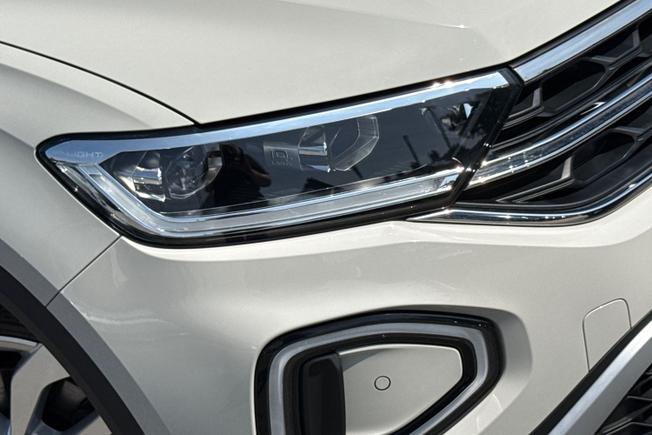 VOLKSWAGEN T-Roc Photo 19