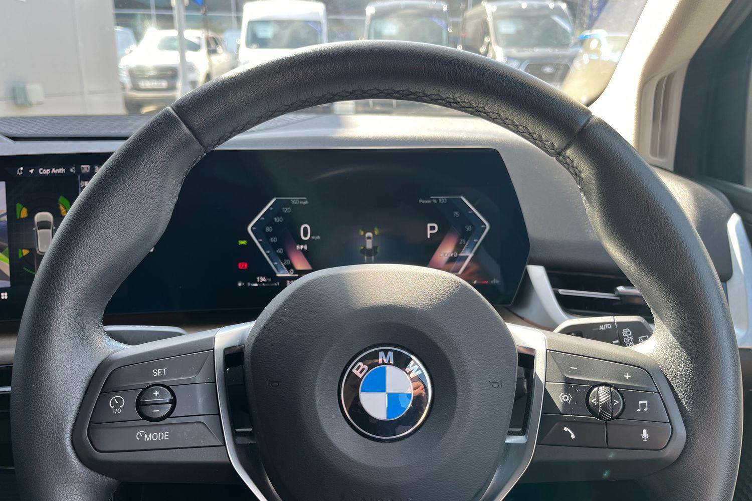 BMW 2 SERIES Photo 11
