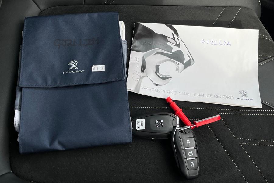 Peugeot 5008 Photo autoimg-21f1d257faeb9b1f5f50258c20a2a6454a696a39.jpg