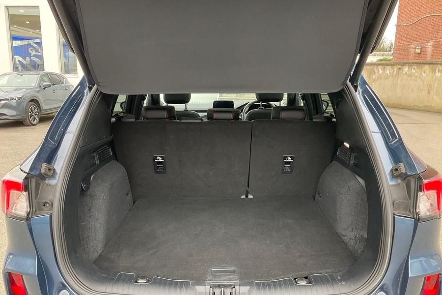 Ford KUGA Photo autoimg-21f21364893b6ad11bf7e0aa87132ba3663e511b.jpg