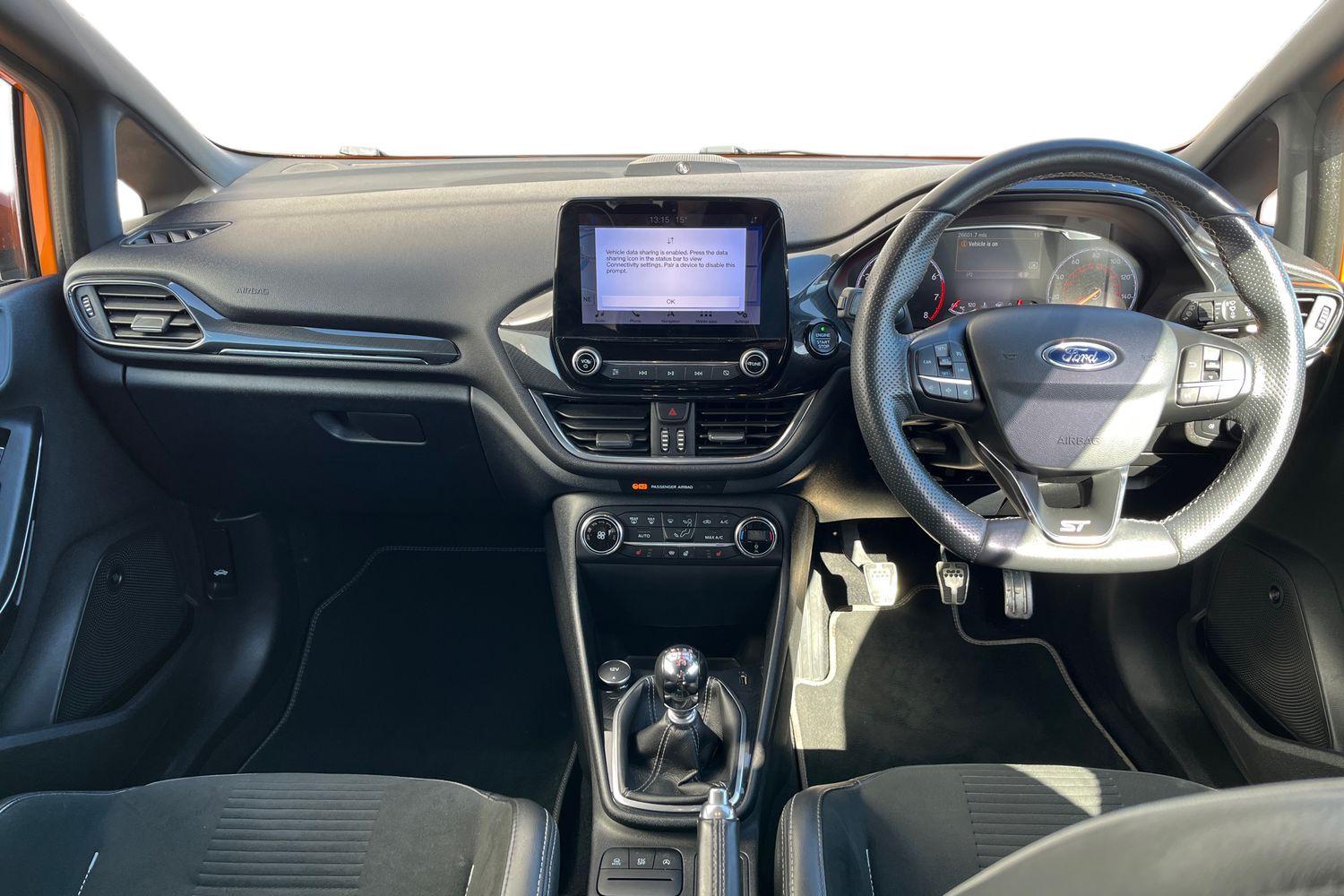 Ford FIESTA Photo 9