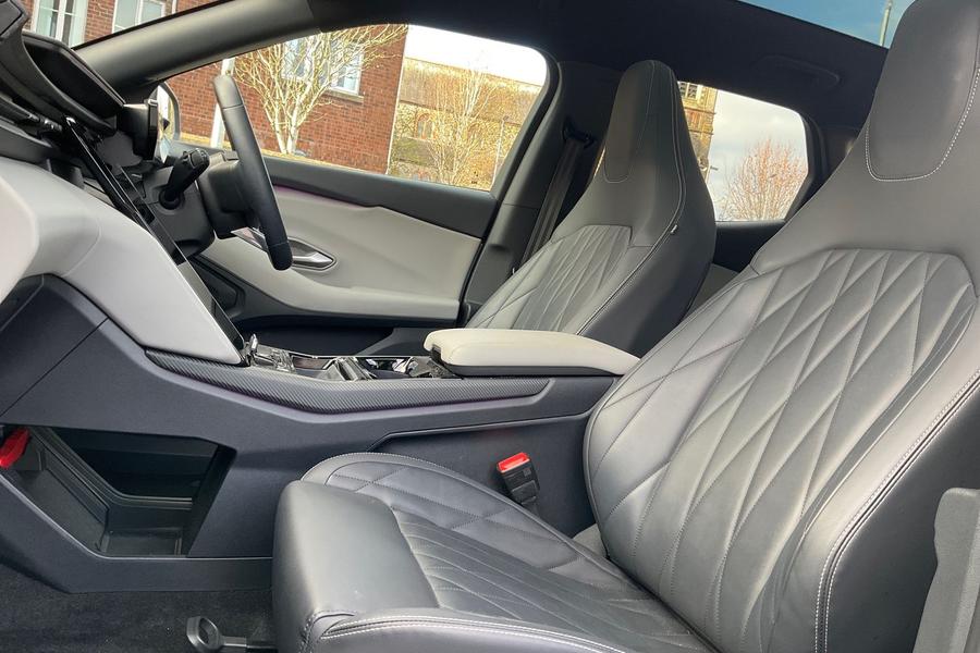 Ford Explorer Photo autoimg-21f6b32a3695be833f63f1e409cdc3909e213a02.jpg