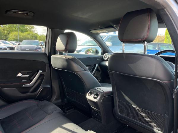 Mercedes-Benz A Class Photo autoimg-21f870e3dc7f83c07f0b3c534f6b6e690d9483e5.jpg